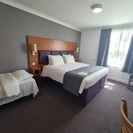 Cross Keys By Chef & Brewer Collection 3*