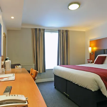 Otel Cross Keys By Chef & Brewer Collection