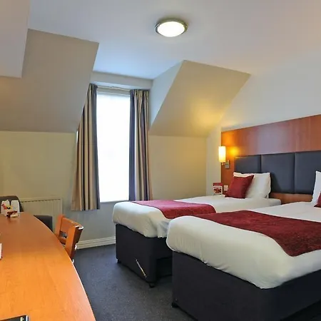 Cross Keys By Chef & Brewer Collection 3*