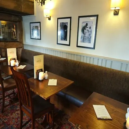 Otel Cross Keys By Chef & Brewer Collection