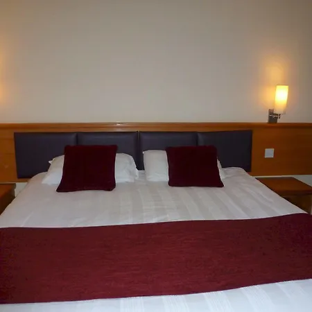 Cross Keys By Chef & Brewer Collection